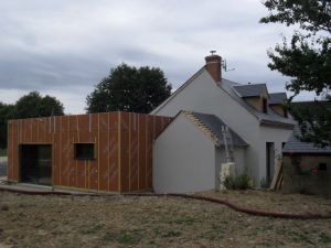 Extension bois vieielle maison Beauchêne rénovation isolation ardoises